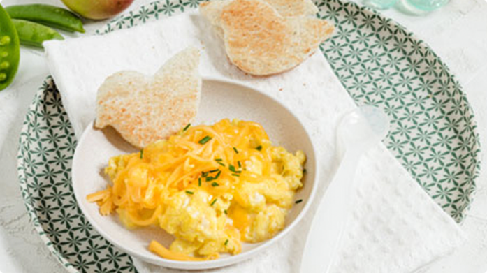 Cheesy Mixed Vegetable Egg Scramble